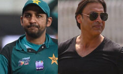 Shoaib Akhtar slams Sarfarazs brainless captaincy following India loss